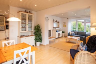 Villa Wicking - Direkt am Südstrand - Wunderbare Ferienwohnung für die ganze Familie