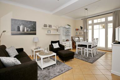 Dünenschloss - 2-Zimmer-Ferienwohnung für 4 Personen mit Terrasse und Hund, Pool&Sauna