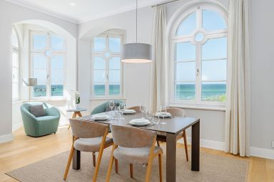 Die Perlenkette – Private Residenzen - Luxuriöse 3-Zimmer-Ferienwohnung in der Villa Schwan Heiligendamm mit Ostseeblick, Südbalkon für bis zu 4 Personen