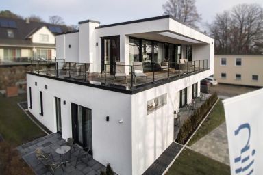 Ferienhaus in Sellin mit Terrasse, Grill und Garten