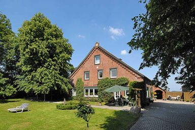 Wiesenhof Nordsee in Hartward bei Bensersiel - Ferienhaus Kleeblatt