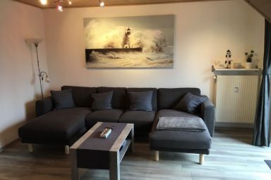 Seepark Burhave / Reetdachhaus 1 - RDH-1.02, 4 Pers., ca. 49qm