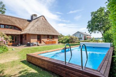 Ferienhaus REETselig mit Pool, Sauna, Garten, Kamin OFC 12 - Ferienhaus ReetSelig