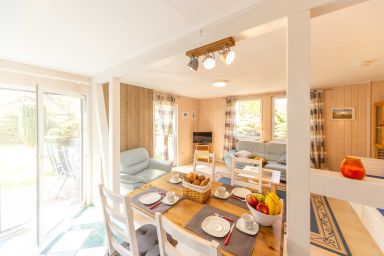 Ferienhäuser Suhrendorf - weißes Ferienhaus