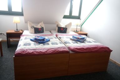Gästehaus   EJS e.V.  Eggesin - Doppelzimmer (Zim. 24) Aufbettung nur mit Kinderbett