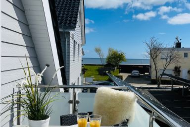 FeWo Deichgraf mit Meerblick & direkter Strandnähe-Sauna-Whirlwanne