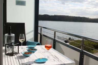 Quiet Coast - Stw 7-3-28