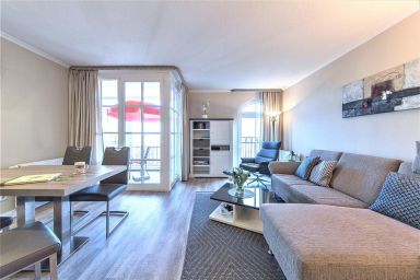 Apartmenthaus Atlantik - Stilvolles Apartment mit überdachtem Balkon zur Ostsee - nur 20 m zum Strand!