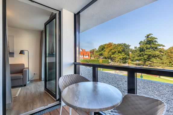 Ãberdachte Loggia mit Blick zum Godewindpark