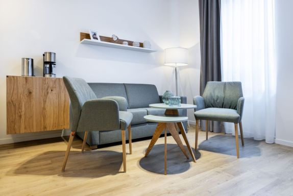Wohn-/Essbereich mit Einzelschlafcouch