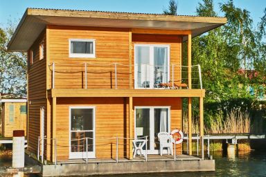FLOATING HOUSES - "schwimmende Ferienhäuser" in Barth - Haus 4 Rügen - FLOATING HOUSES - komfortable schwimmende Ferienhäuser im Barther Yachthafen