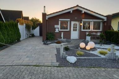 Studiohaus BUNGALOW 187 - Ebenerdiger Reihenendbungalow mit gehobener Ausstattung für bis zu 4 Personen.