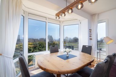 Sonnenhügel - Hundefreundliches 4-Zimmer Ferienapartment mit Balkon und Meerblick