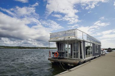 Hausboot Lydia - Festgelegtes Hausboot im Hafen von Gager - Hausboot Lydia