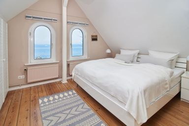 Villa Dünenblick - Doppelzimmer „Leuchtturm“ – Atemberaubender Ausblick in der obersten Etage