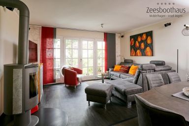 Wohnung 1 im Zeesboothaus - komfortabel, naturnah - Zeesboothaus 1 – Wohnen auf zwei Etagen mit Komfort & Seeblick