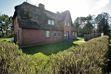 Bredland 2a - Whg. 5 - Ferienwohnung in Nieblum: 52 m², Terrasse & nur 200 m zum Strand