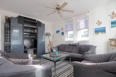 Biene's Nest - Komfortables Ferienhaus für bis zu 8 Personen und Hund mit Balkon und Terrasse