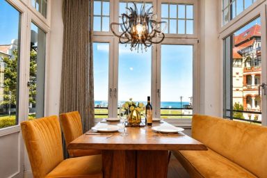 Villa Rheingold - 78m² Ferienwohnung mit Seeblick & Balkon –  für bis zu 4 Personen
