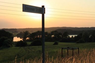 Ferienwohnung mit Garten in unmittelbarer Nähe zum See, ideal zum Angeln und Baden