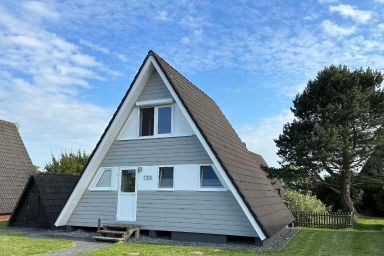 Ferienhaus mit Garten, Grill und Terrasse