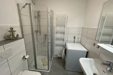 Sonnige Ferienwohnung mit großem Garten - Sonnige Ferienwohnung mit großem Garten .1