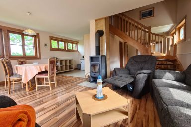H12 Holz-Ferienhaus, Kamin, nahe Ostseebad Rerik - 4-Raum-Holz-Ferienhaus mit Kamin (100m²; max. 6 Pers.)