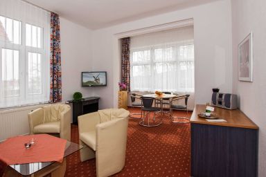 Strandvilla Imperator | Hotel & Ferienwohnungen auf Usedom - Ferienwohnung im Seitenflügel mit Waldblick