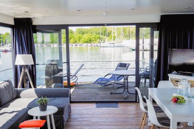 Floating Houses Boltenhagen - Boot 8