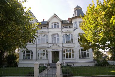 Villa Germania, Ferienwohnung 12 R + 12 L - Balkonzimmer