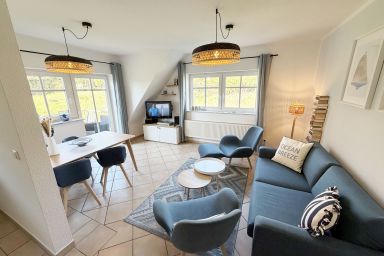 CSP: Dünenhaus Göhren Ferienwohnungen in ruhiger Lage - Dünenhaus Göhren Whg. 04 mit 2 Balkone Süd/West