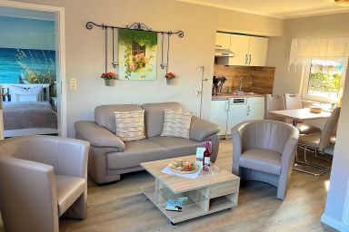 Ferienbungalow Lange mit Blick auf den Schmollensee - Ferienbungalow