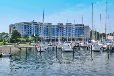 Penthousewohnung mit Ostseeblick zur Sonnenseite - - mit 2 x Schlafzimmer, 2 x Balkon und 2 x TV