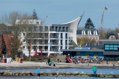 Apartmenthaus Hafenspitze,  Ap. 29 "Heimathafen 29", Blickrichtung Innenstadt/Binnenhafen