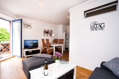 Kirchenstr. 27, Whg. 1