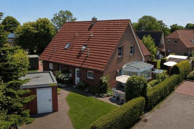 FH Ostfrieslandtraum mit Wintergarten und eingezäuntem Grundstück