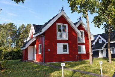 Ferienhaus Wellenläufer in Glowe mit Sauna, Kamin & Ostseeurlaub