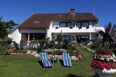 Gästehaus Zur Seemöwe, Fewo 1 "Seeblick"
