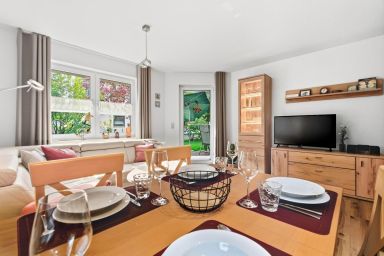 Ferienwohnung Sobek - Helle Erdgeschosswohnung mit möblierter und überdachter Südterrasse!