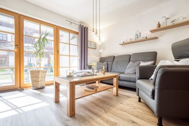 Ferienpark Freesenbruch - Geräumiges Reihenhaus im Ferienpark mit Terrasse & Gemeinschaftspool