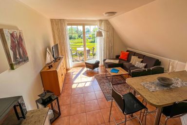 Mühlenstrasse - Komfortable Ferienwohnung mit Balkon in zentraler Lage von Zingst – strandnah