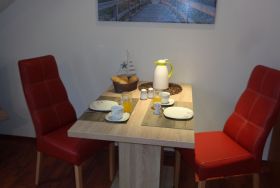 Wohnzimmer mit Essplatz