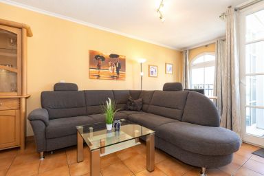 Apartmenthaus Atlantik - Ferienwohnung an der Ostsee mit Balkon - direkt am Strand und an der Seebrücke!