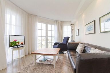 Apartmenthaus Atlantik - Tolle Ferienwohnung an der Ostsee mit Meerblickbalkon - nur 20 m zum Sandstrand!