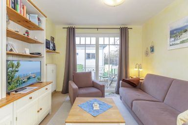Strandstraße 32 - Strandnahe Ferienwohnung für zwei mit West-Balkon - nur 400 m zum Ostseestrand!