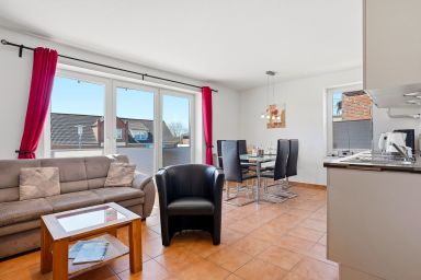 Nina - Ferienwohnung (65qm) für 4 Personen mit Fahrstuhl und Balkon in bester Lage