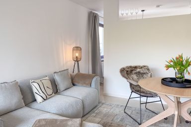 Haus Delphin - Frisch renovierte Ferienwohnung in direkter Strandlage mit Westbalkon