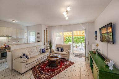 Ferienwohnung Gestrandet mit Terrasse, Parkplatz und WLAN - Moderne Ferienwohnung in Koserow mit Terrasse – strandnah & familienfreundlich