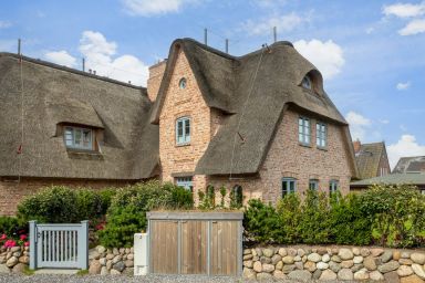 Süder Hus - Hausteil mit 5 Räumen im EG, UG, OG ca. 200 m² Nutzfläche