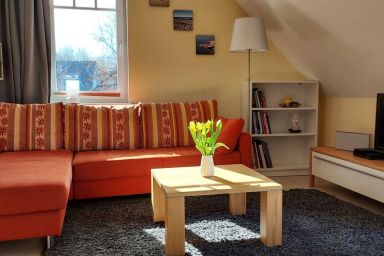 Parkstr. 5 Sonnenschein Fewo 3 - 65m²  Maisonette-Ferienwohnung mit Kamin, Hund, 2 Balkonen & Platz für 5 Personen